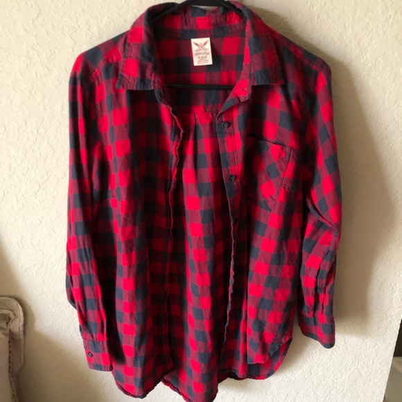Tops - Woman’s buffalo plaid button down top size small